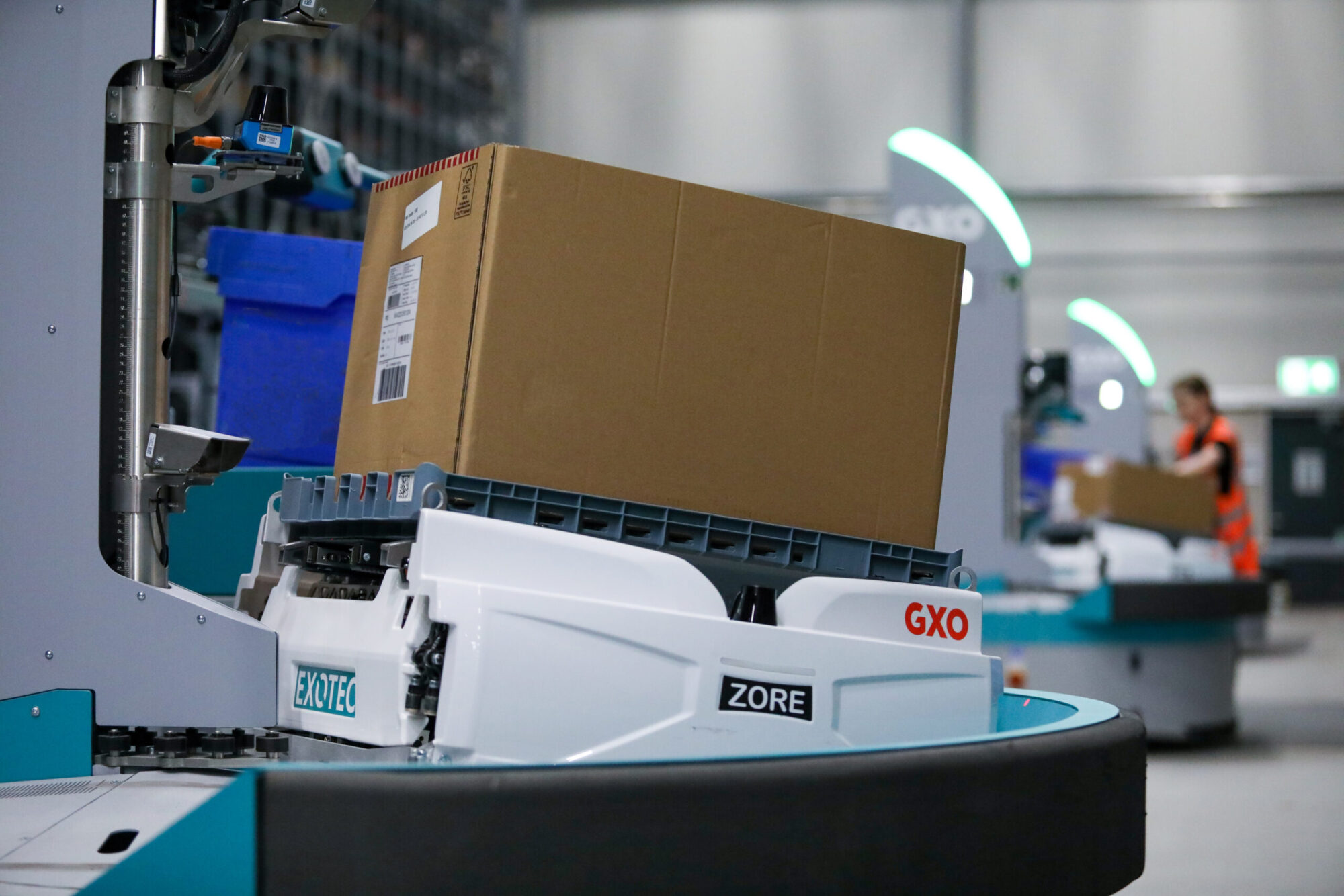 GXO brings robotic scale to Guess fashion fulfilment