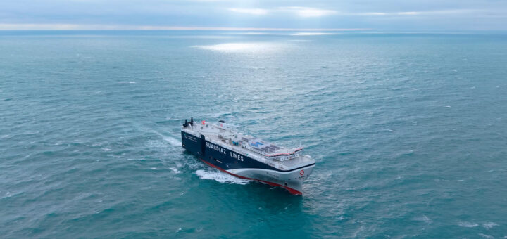 Dual-Fuel Car Carrier Expands Automotive Logistics Capacity