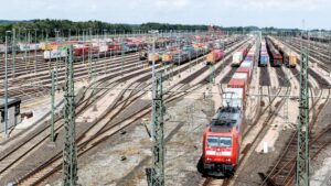 Poland clears major rail junction for airport project